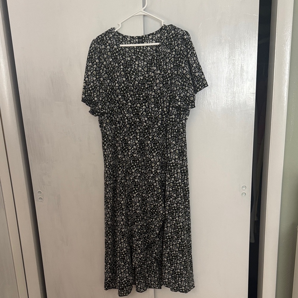 SHEIN Black Floral Midi Dress